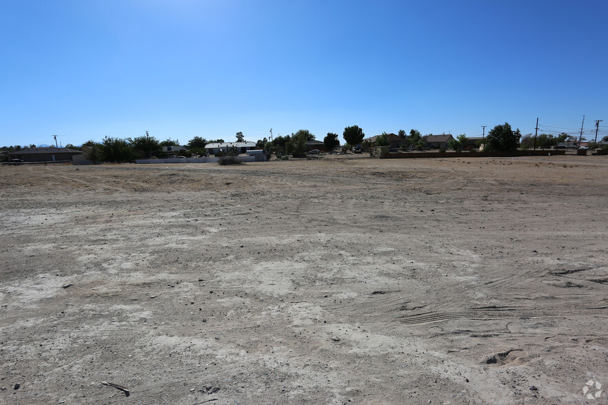 Jacaranda Ave, Hesperia, CA for sale - Primary Photo - Image 1 of 1