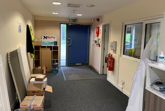 Trident Business Park, Warrington to rent Interior Photo- Image 1 of 4