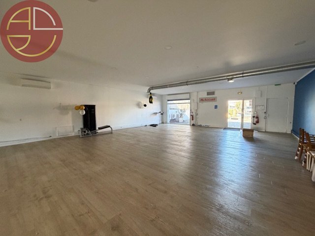 Retail in Plaisance-du-Touch for sale Interior Photo- Image 1 of 8