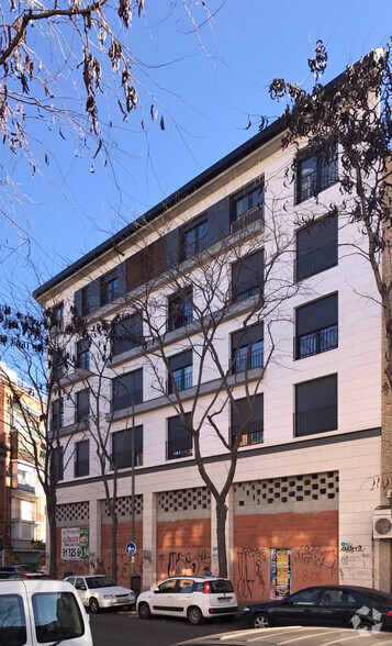 Calle Del Doctor Urquiola, 5, Madrid, Madrid for sale - Building Photo - Image 2 of 2