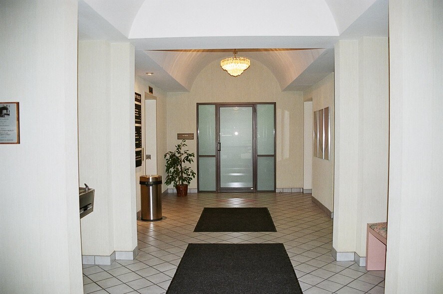 1227 W Liberty St, Allentown, PA for rent - Lobby - Image 3 of 8