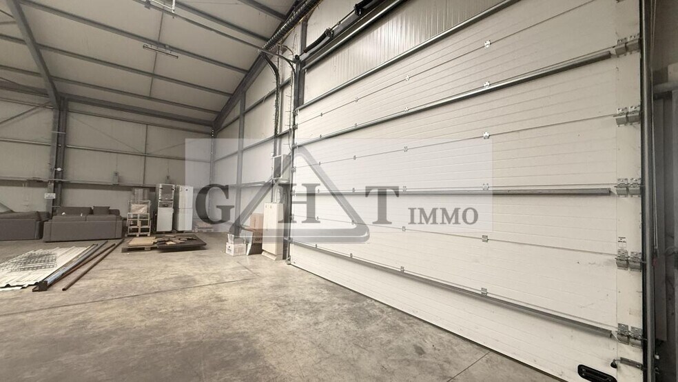 Industrial in Mareuil-lès-Meaux to rent - Building Photo - Image 3 of 43