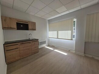 More details for 105 Rue Du Faubourg Madeleine, Orléans - Retail to Rent