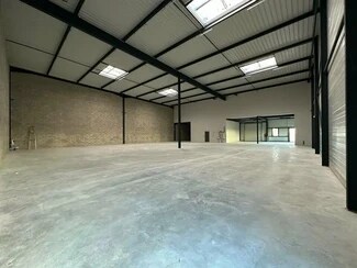 More details for 9 Rue Marguerite Aumerle, Persan - Light Industrial to Rent