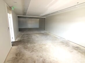 2290 Alahao Pl, Honolulu, HI to rent Building Photo- Image 2 of 4