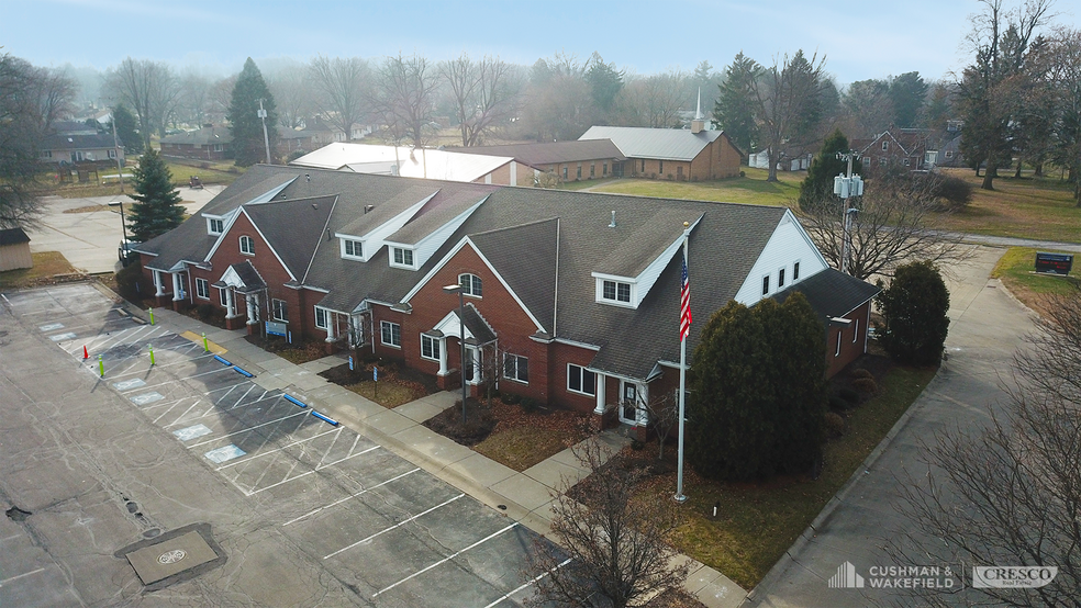 1162-1170 Cleveland Ave, Amherst, OH for rent - Building Photo - Image 1 of 10