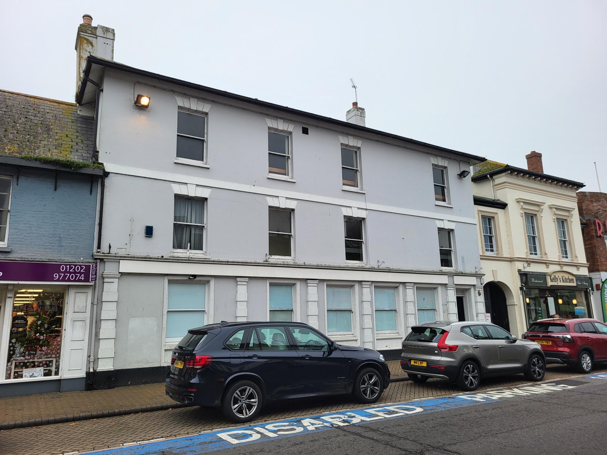 57 High St, Christchurch to rent Building Photo- Image 1 of 2