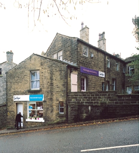 35 Bridgehouse Ln, Keighley for sale Primary Photo- Image 1 of 5