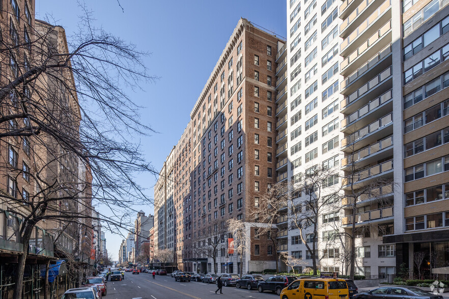 27 W 72nd St, New York, NY for sale - Primary Photo - Image 1 of 3