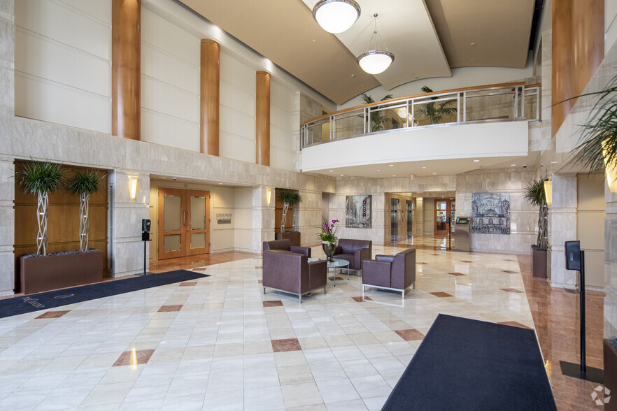 2311 Highland Ave, Birmingham, AL for rent - Lobby - Image 3 of 7