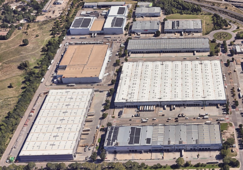 Industrial in Getafe, Madrid to rent - Aerial - Image 3 of 7