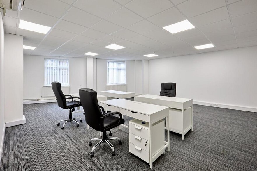 Shackleford Rd, Elstead to rent - Building Photo - Image 3 of 8