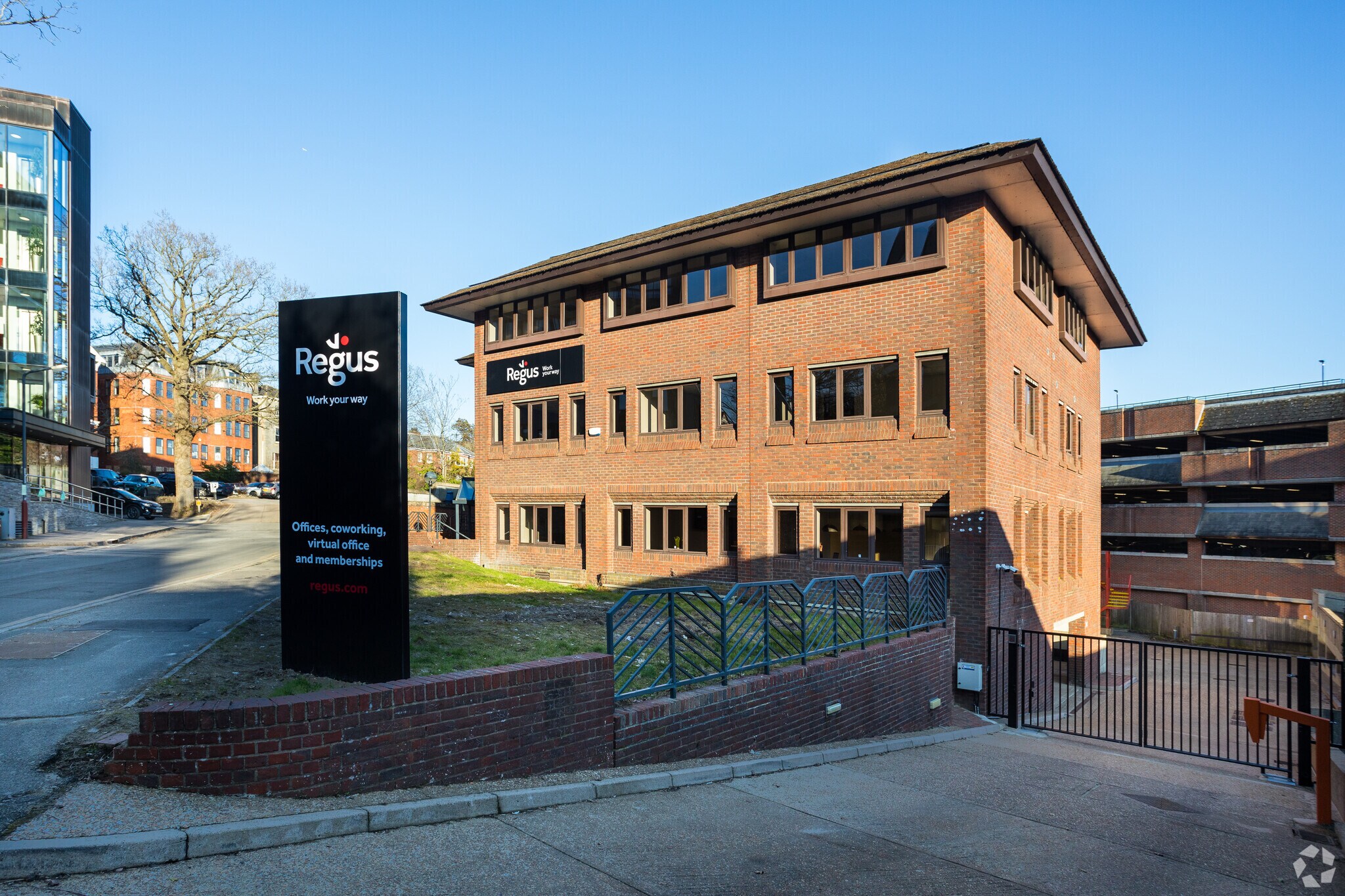 6 Vale Av, Tunbridge Wells to rent Building Photo- Image 1 of 17