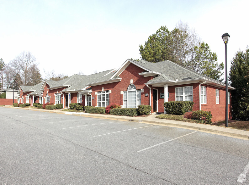 2000 First Dr, Marietta, GA for rent - Building Photo - Image 2 of 2