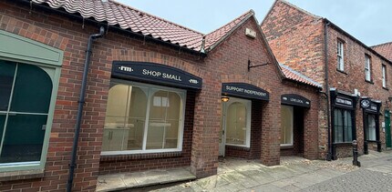 14-15 Wrawby St, Brigg to rent Building Photo- Image 1 of 5