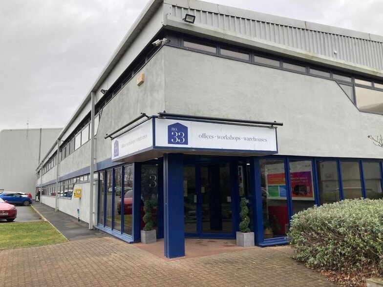 33 Bellingham Dr, Newcastle Upon Tyne to rent - Building Photo - Image 3 of 23