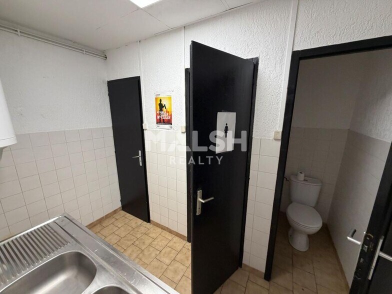Office in Charvieu-Chavagneux to rent - Interior Photo - Image 3 of 5