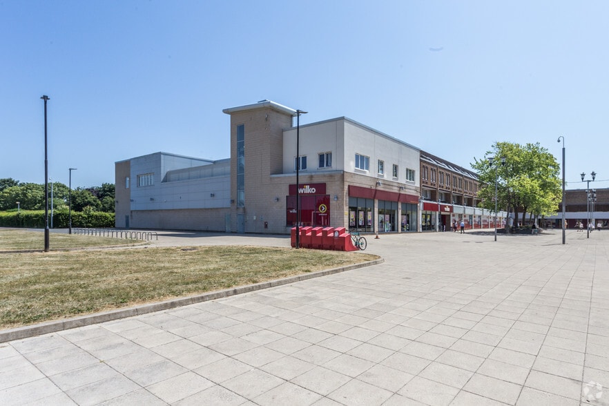 Ortongate Shopping Centre, Peterborough to rent - Building Photo - Image 2 of 10