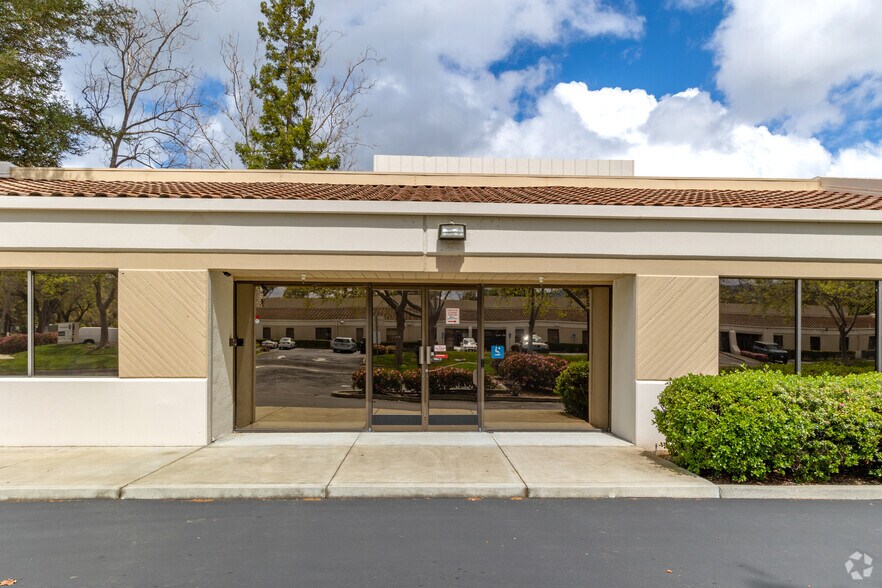 101 Cooper Ct, Los Gatos, CA for rent - Building Photo - Image 1 of 13