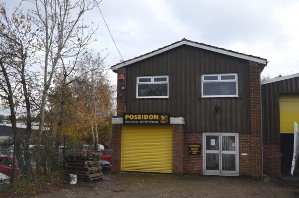 6 Mill Ln, Alton for sale - Building Photo - Image 1 of 1