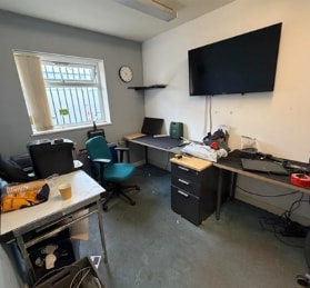 Gladstone St, Oldham to rent Interior Photo- Image 1 of 3