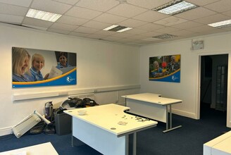 141 High St, Honiton to rent Interior Photo- Image 1 of 5