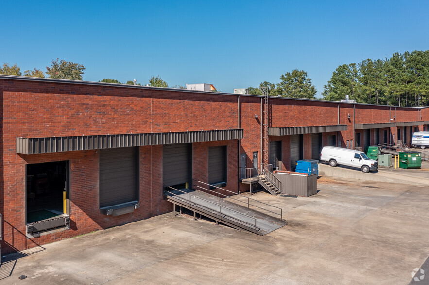 1750 Corporate Dr, Norcross, GA for rent - Building Photo - Image 3 of 4