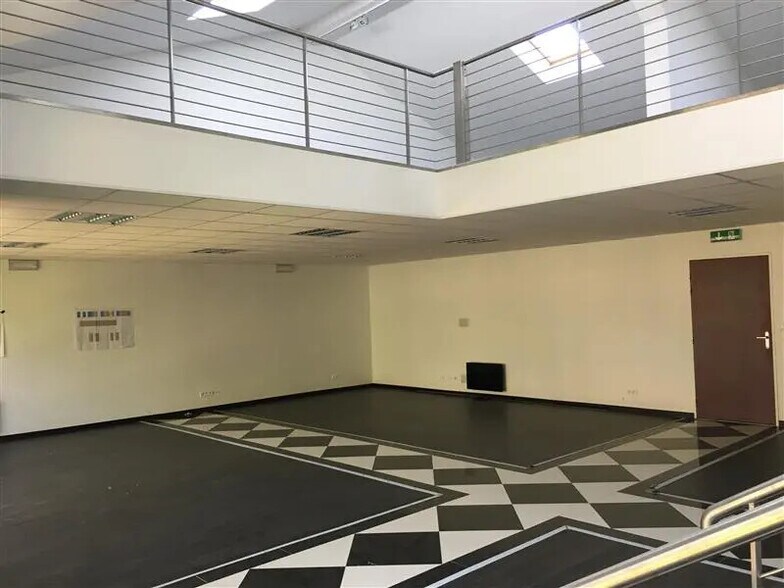 Office in Torcy to rent - Interior Photo - Image 2 of 9