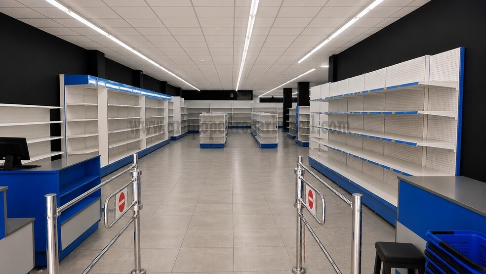 Retail in Novelda, Alicante to rent - Interior Photo - Image 1 of 1