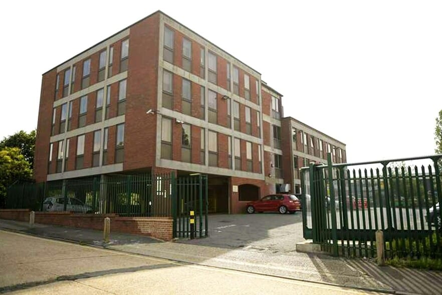 Bridge Rd, Ashford to rent - Building Photo - Image 1 of 1