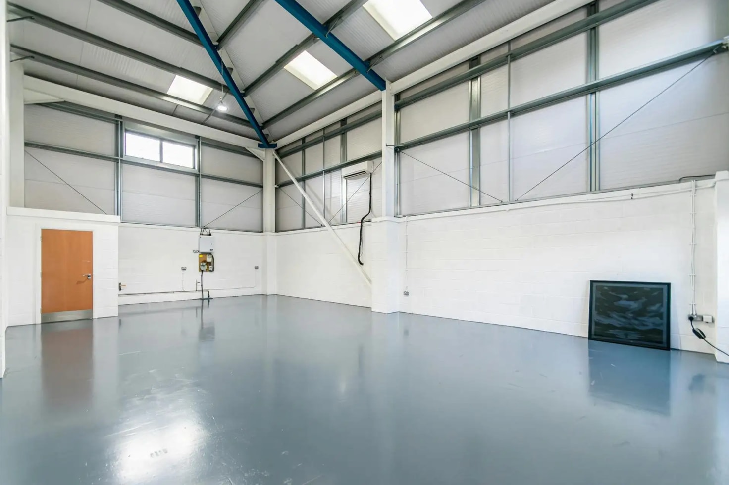 Wharfdale Rd, Bournemouth to rent Interior Photo- Image 1 of 6