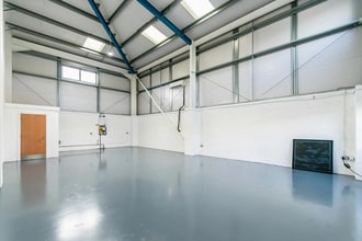 Wharfdale Rd, Bournemouth to rent Interior Photo- Image 1 of 6