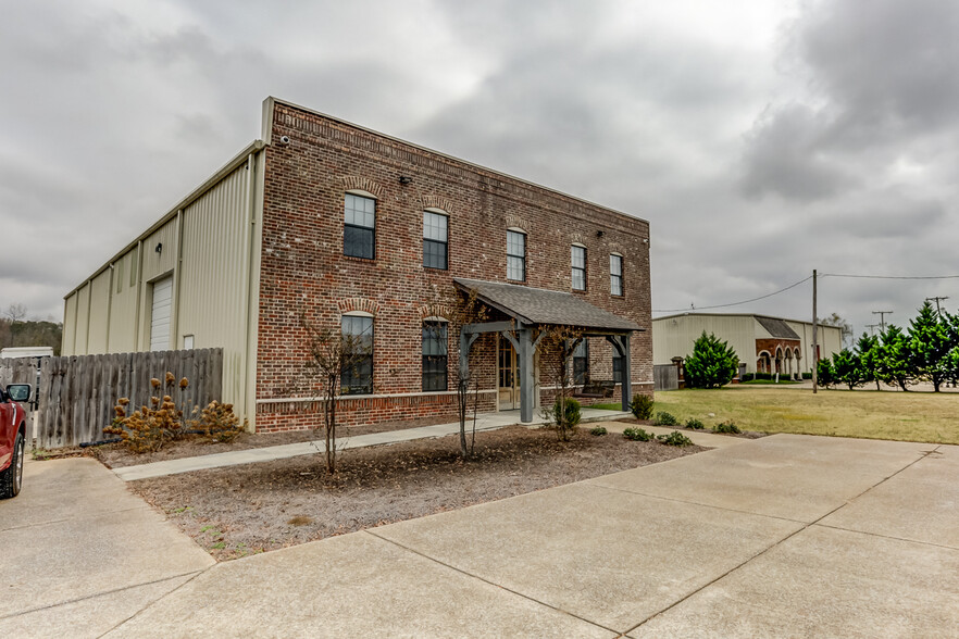 222 Quality Dr, Byhalia, MS for sale - Building Photo - Image 1 of 16