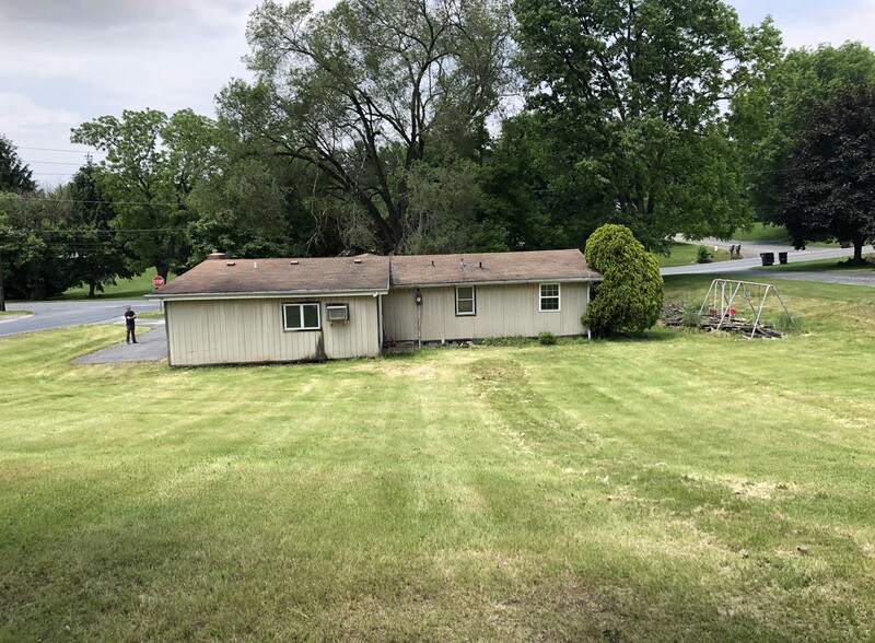 605 S Spring Garden St, Carlisle 17013 UK