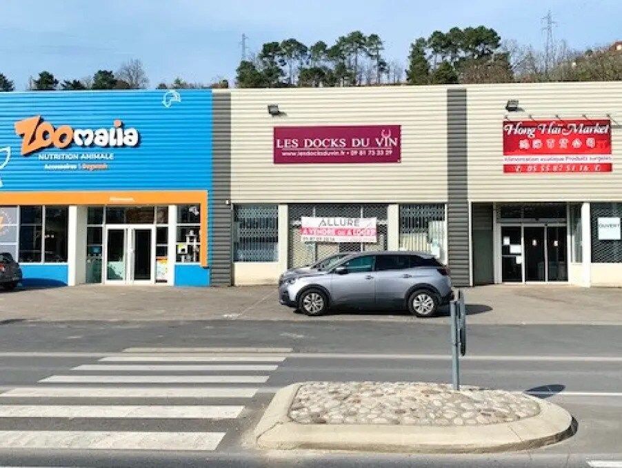 Location Commerce 231 m² - Photo 1