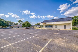 2400 W Michigan Ave, Pensacola, FL for rent Building Photo- Image 2 of 3