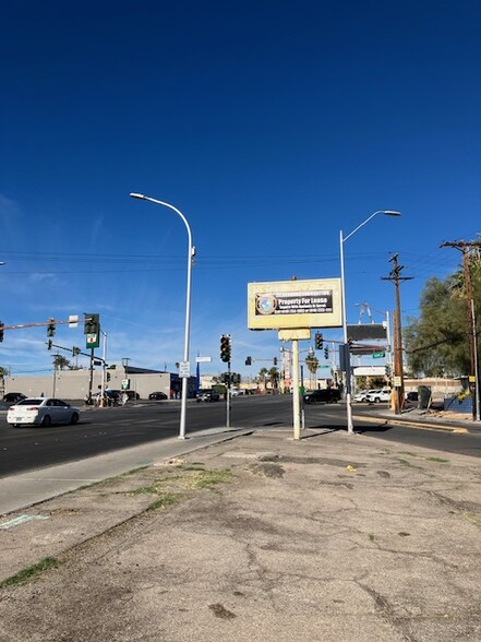 1801 Fremont St, Las Vegas, NV for rent - Building Photo - Image 1 of 12