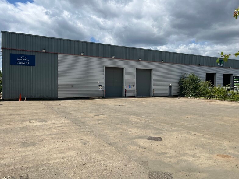 Follingsby Clos, Gateshead to rent - Building Photo - Image 3 of 4