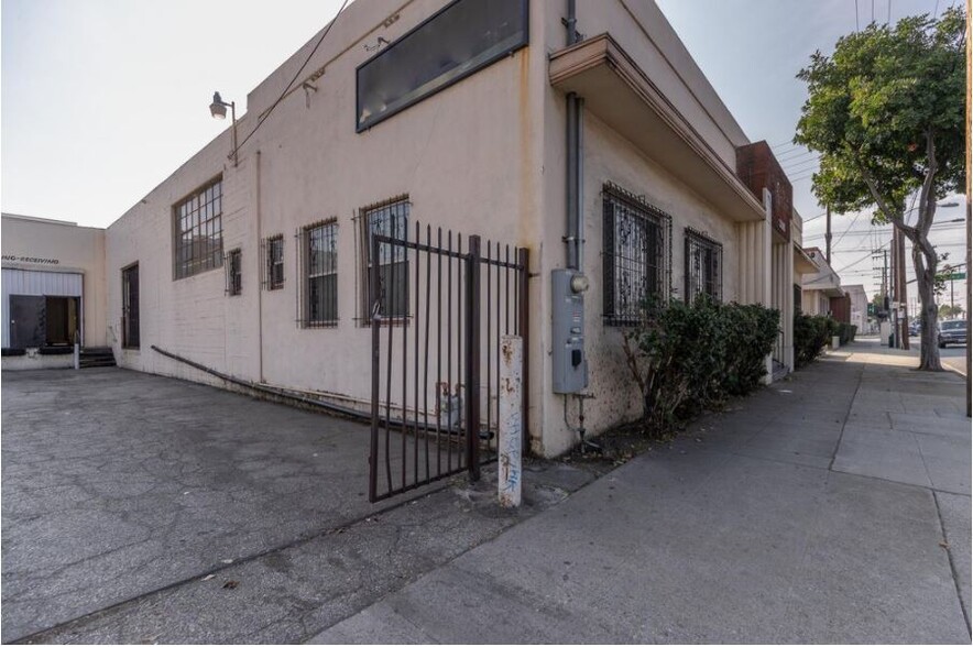 3310 Leonis Blvd, Los Angeles, CA for sale - Building Photo - Image 1 of 1