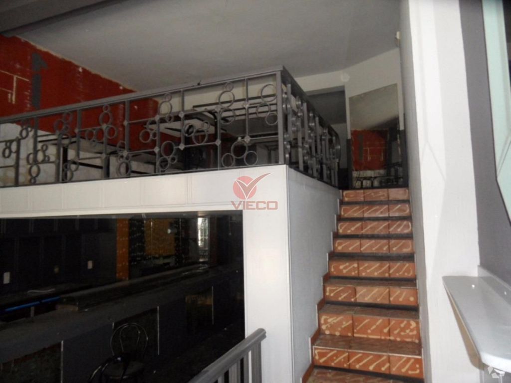 Cuenca, CUE 16002 - Unit Puerta D, Esc. E -  - Interior Photo - Image 2 of 16