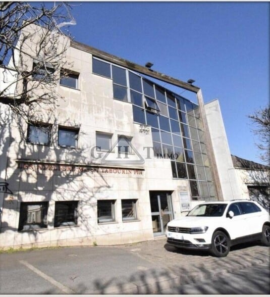 Industrial in Vitry Sur Seine for sale - Building Photo - Image 1 of 10