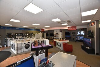 2-5 Galloway Ct, Falkirk to rent Interior Photo- Image 2 of 5