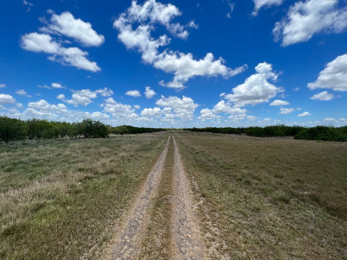 4104 Nimrod Cir, Robstown, TX 78380 UK