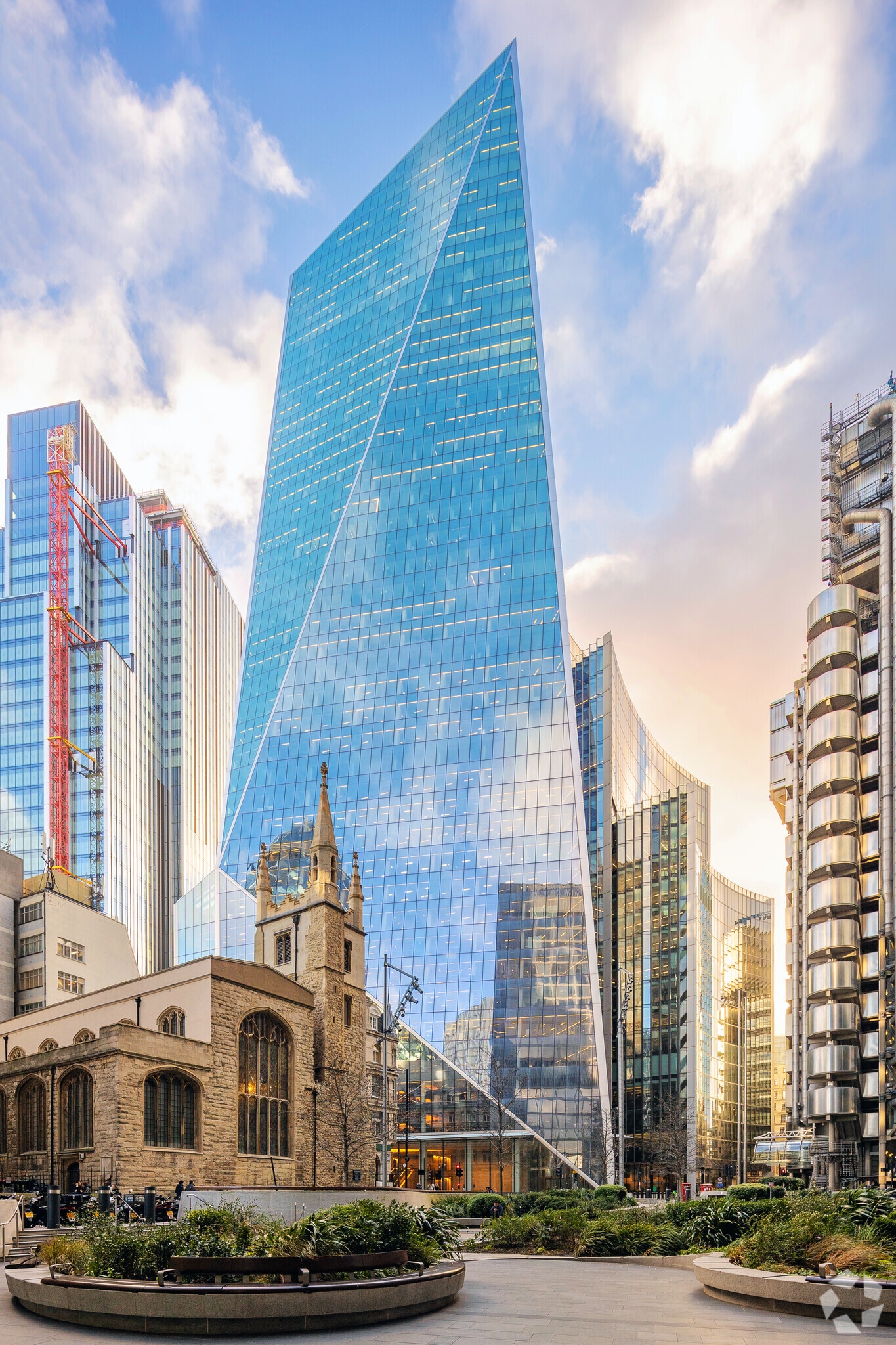 52 Lime St, London to rent Building Photo- Image 1 of 13