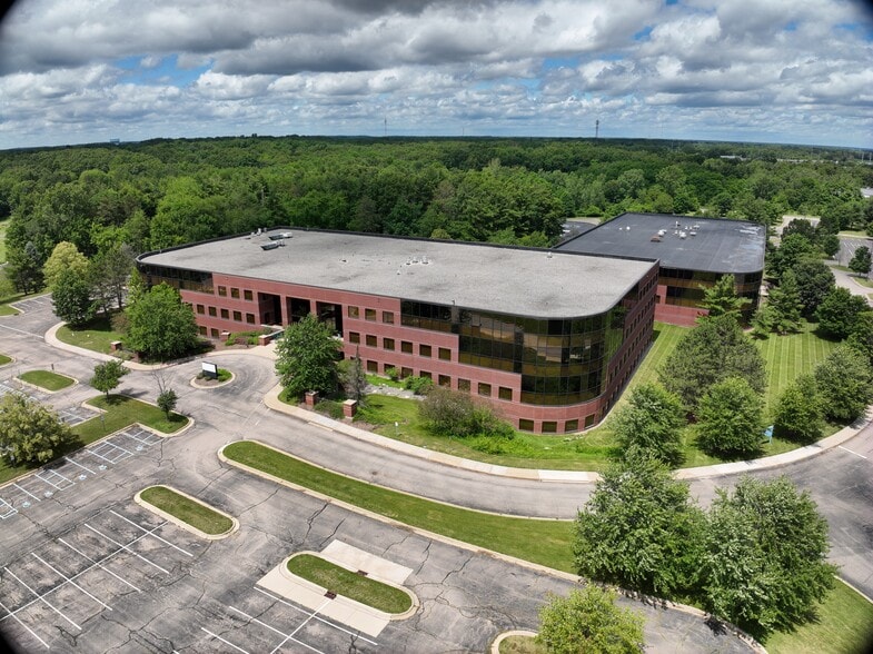 I-94 Corporate Campus or Redevelopment portfolio of 3 properties for sale on LoopNet.co.uk - Matterport Community - Image 3 of 28