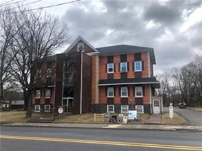 16 E Church St, Richlandtown, PA for sale Primary Photo- Image 1 of 1