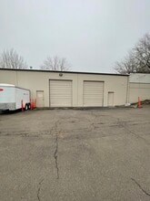 7180 SW Sandburg St, Tigard, OR to rent Interior Photo- Image 2 of 3