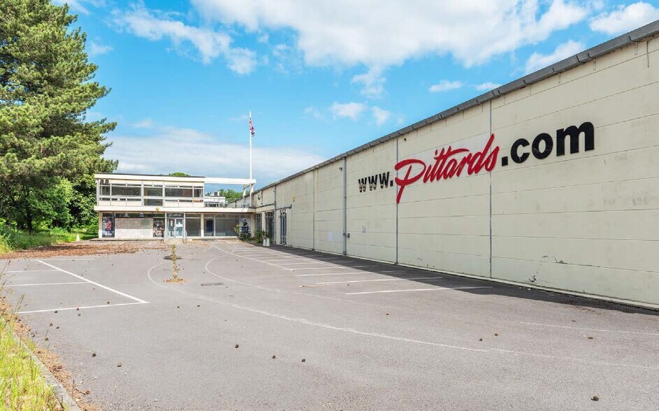 Sherborne Rd, Yeovil for sale - Building Photo - Image 2 of 8