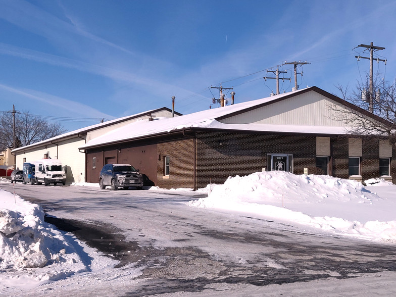 2075 S 170th St, New Berlin, WI for sale - Building Photo - Image 1 of 1