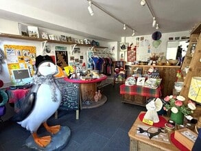 81 Fore St, Bovey Tracey to rent Interior Photo- Image 2 of 3